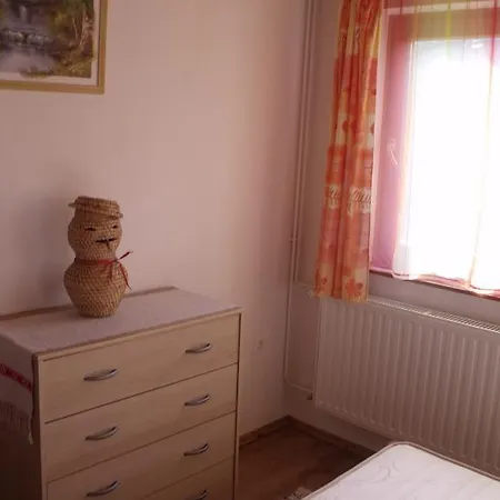 Holiday home Tuenderviola Szalafo
