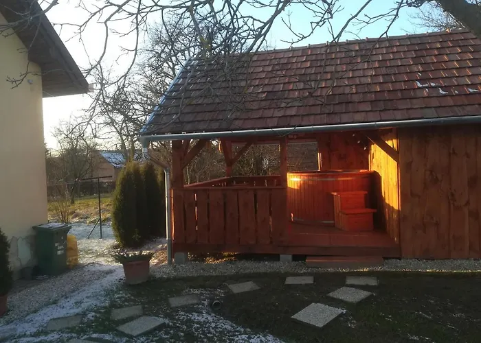 Tuenderviola Case de vacanță